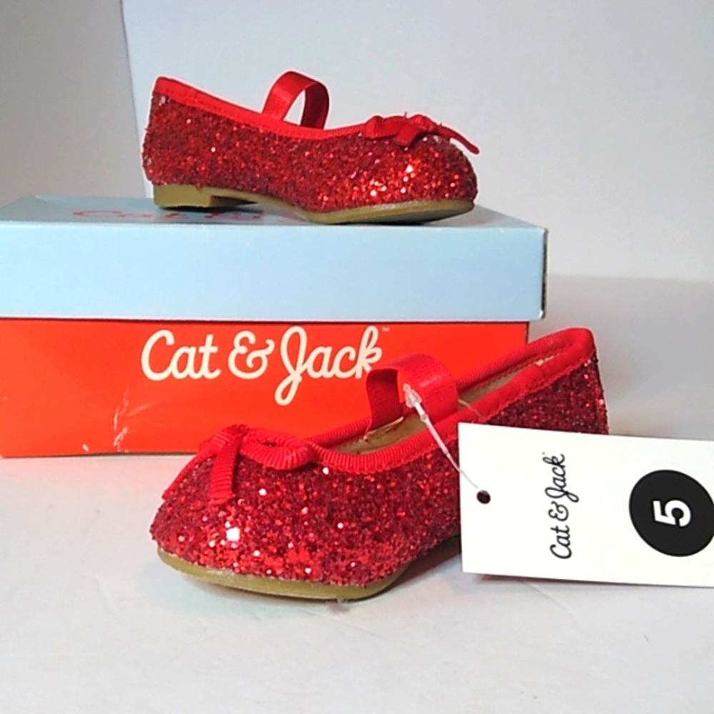 Cat & Jack Girls shoes , size 5 . Red NWT . 12.00